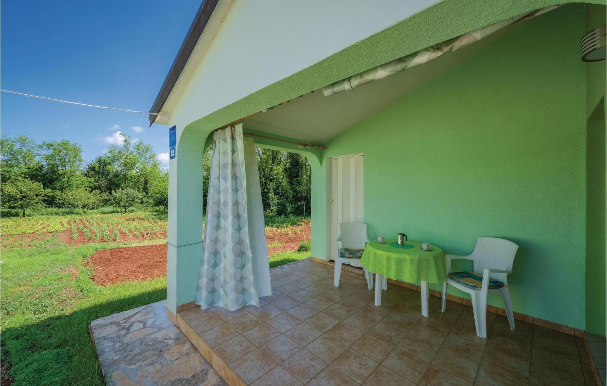 Cozy Apartment In Sv,Lovrec With Kitchen Jakici Exterior foto